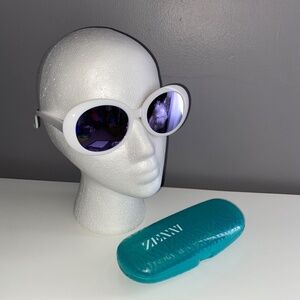 ZENNI White Oval Sunglasses 2023030 White Eye Frames Lavender Lens -4.25 -4.75